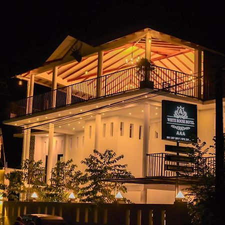 White House Hotel Kandy Gurudeniya Exterior photo